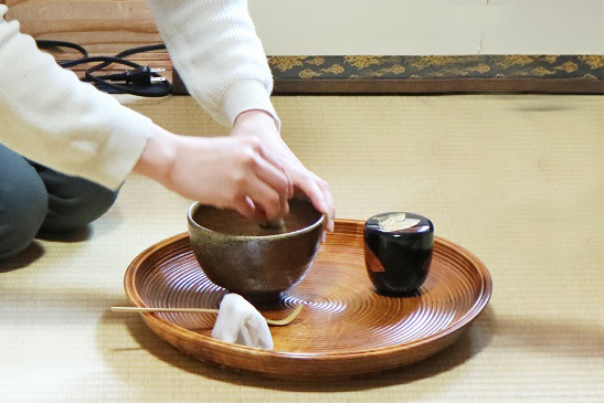 特別呈茶　お雛様のおだんごとお抹茶体験
