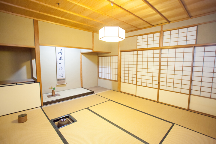 福井県陶芸館の茶室の内装写真2